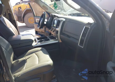 2015 Ram 1500 Outdoorsman z USA, uszkodzony, nr VIN 1C6RR7LT5FS653570